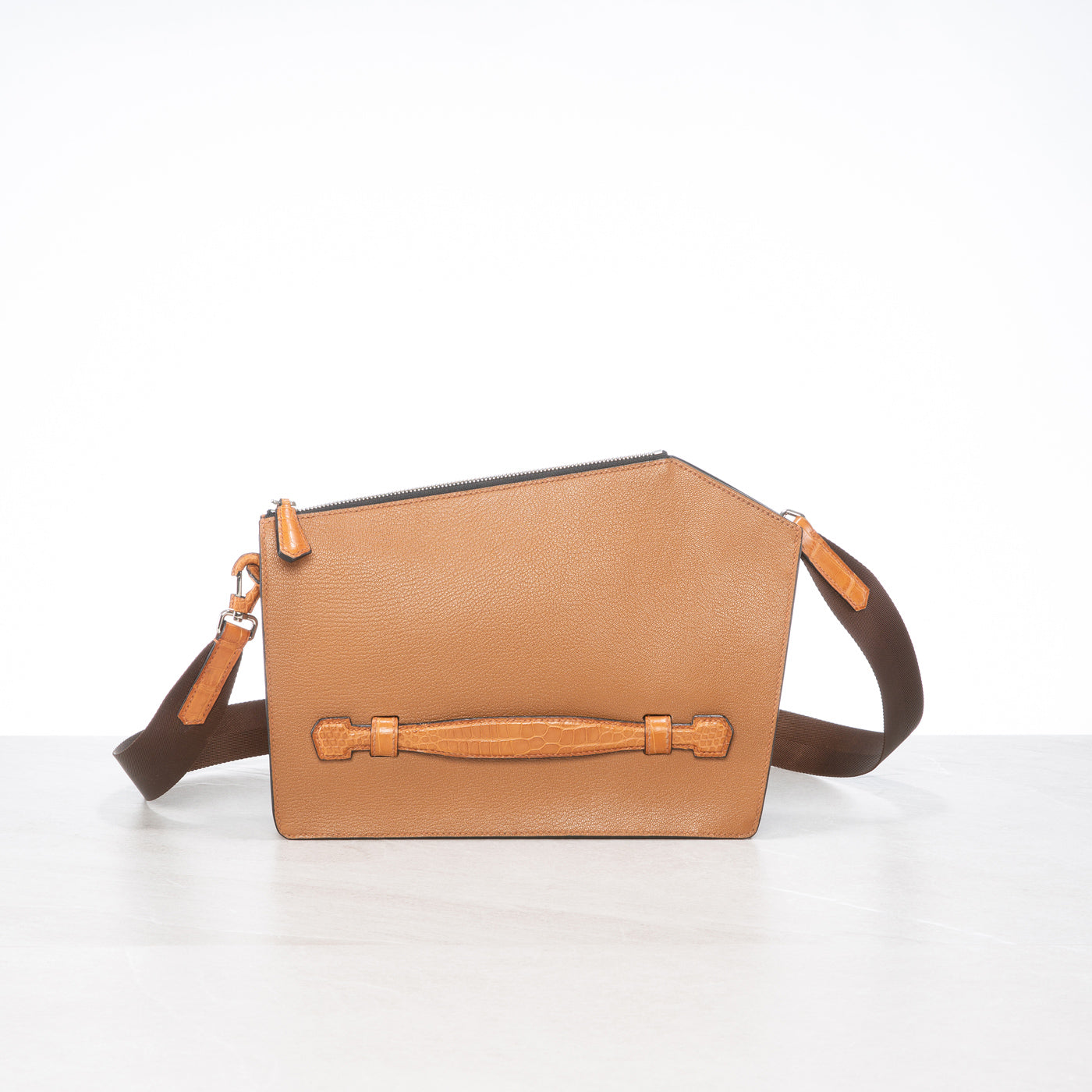 Pochette Q