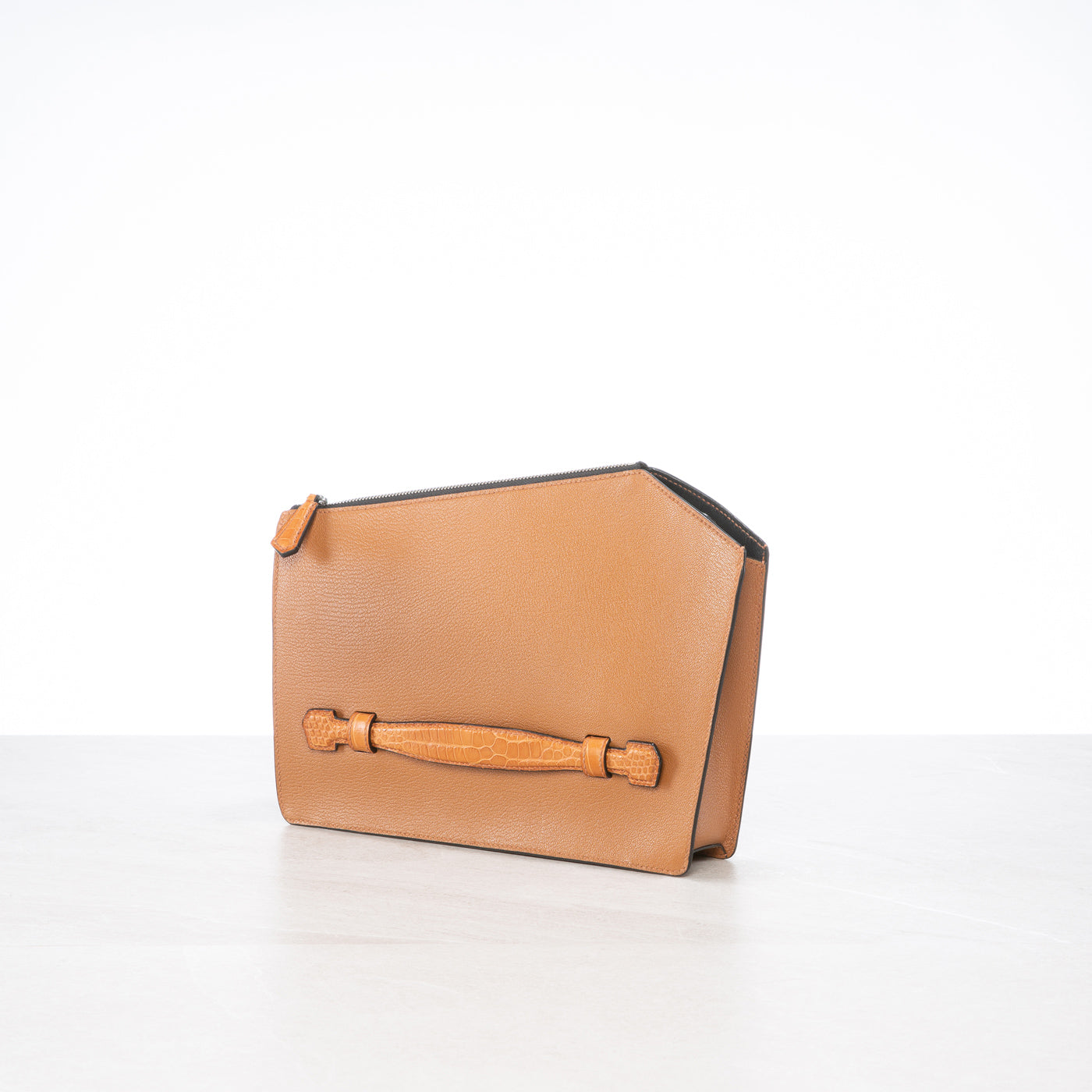 Pochette Q