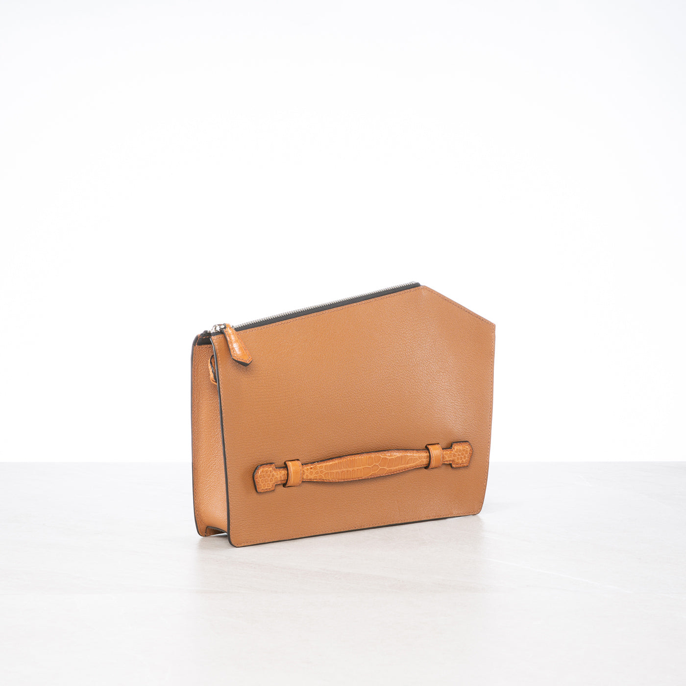 Pochette Q