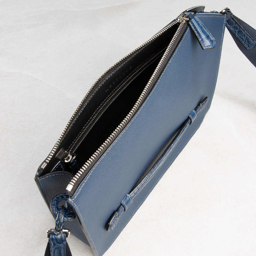 Pochette Q