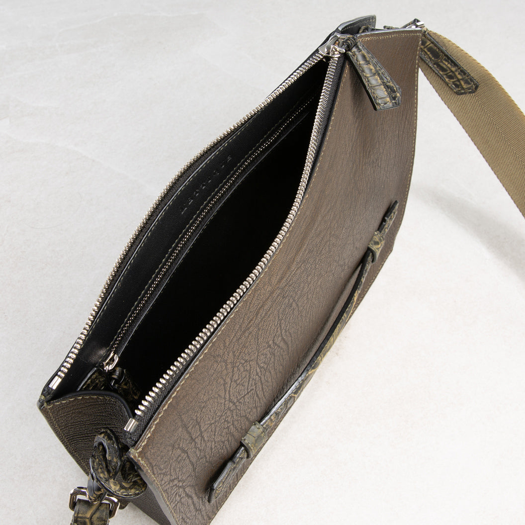 Pochette Q