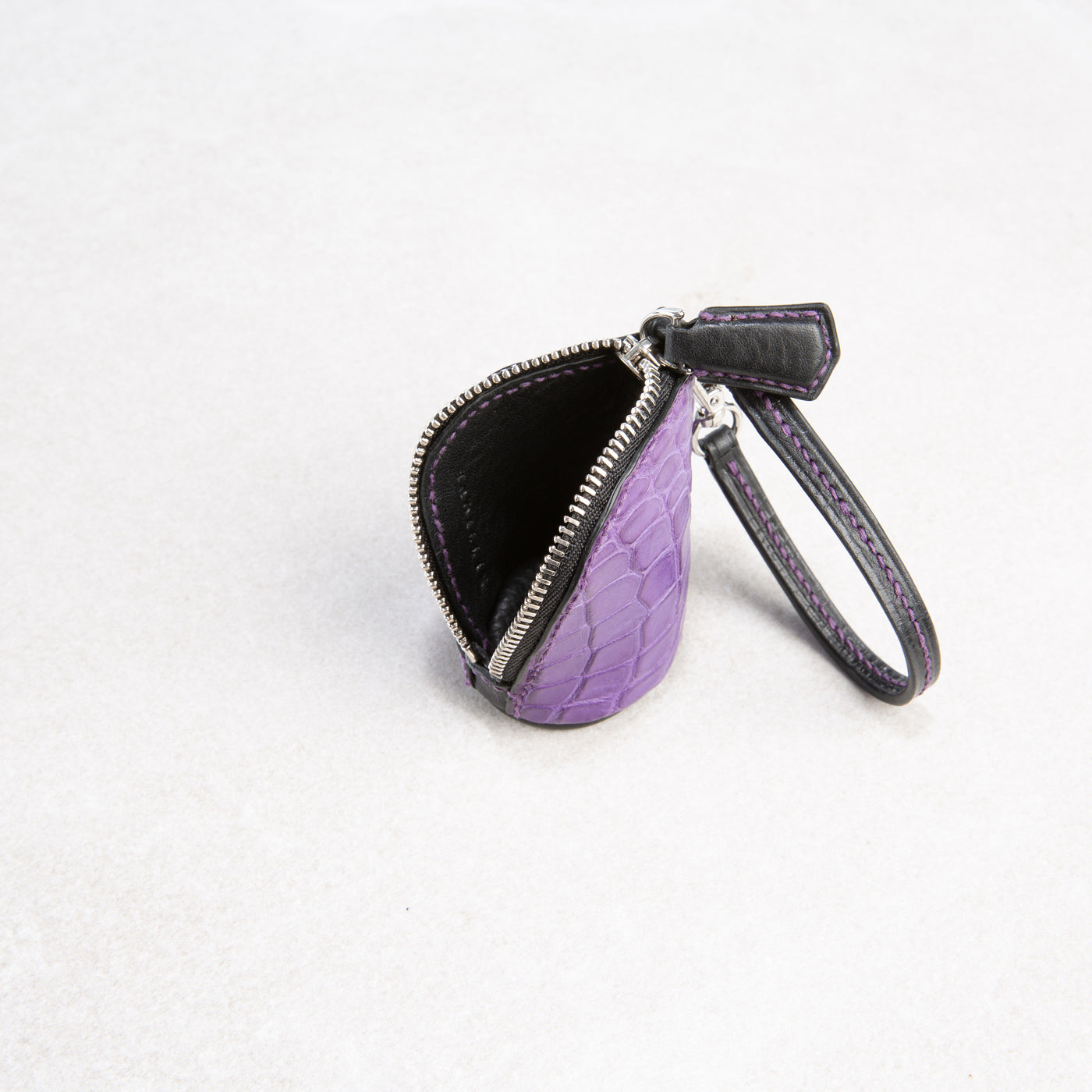 Pelle (small)