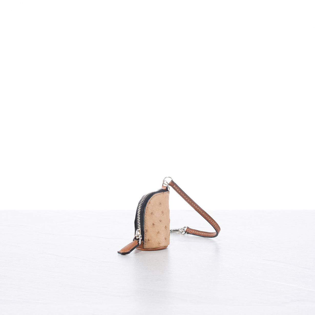 Pelle (small)