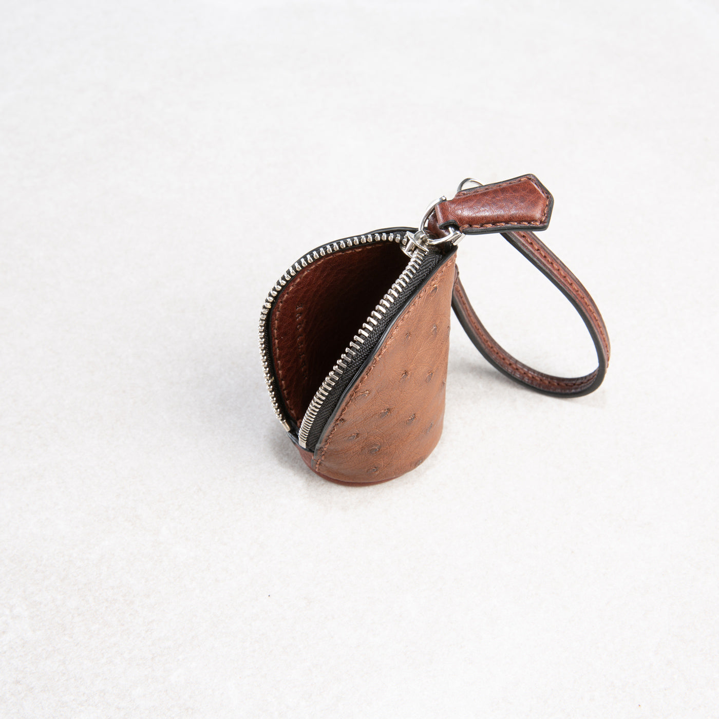 Pelle (small)