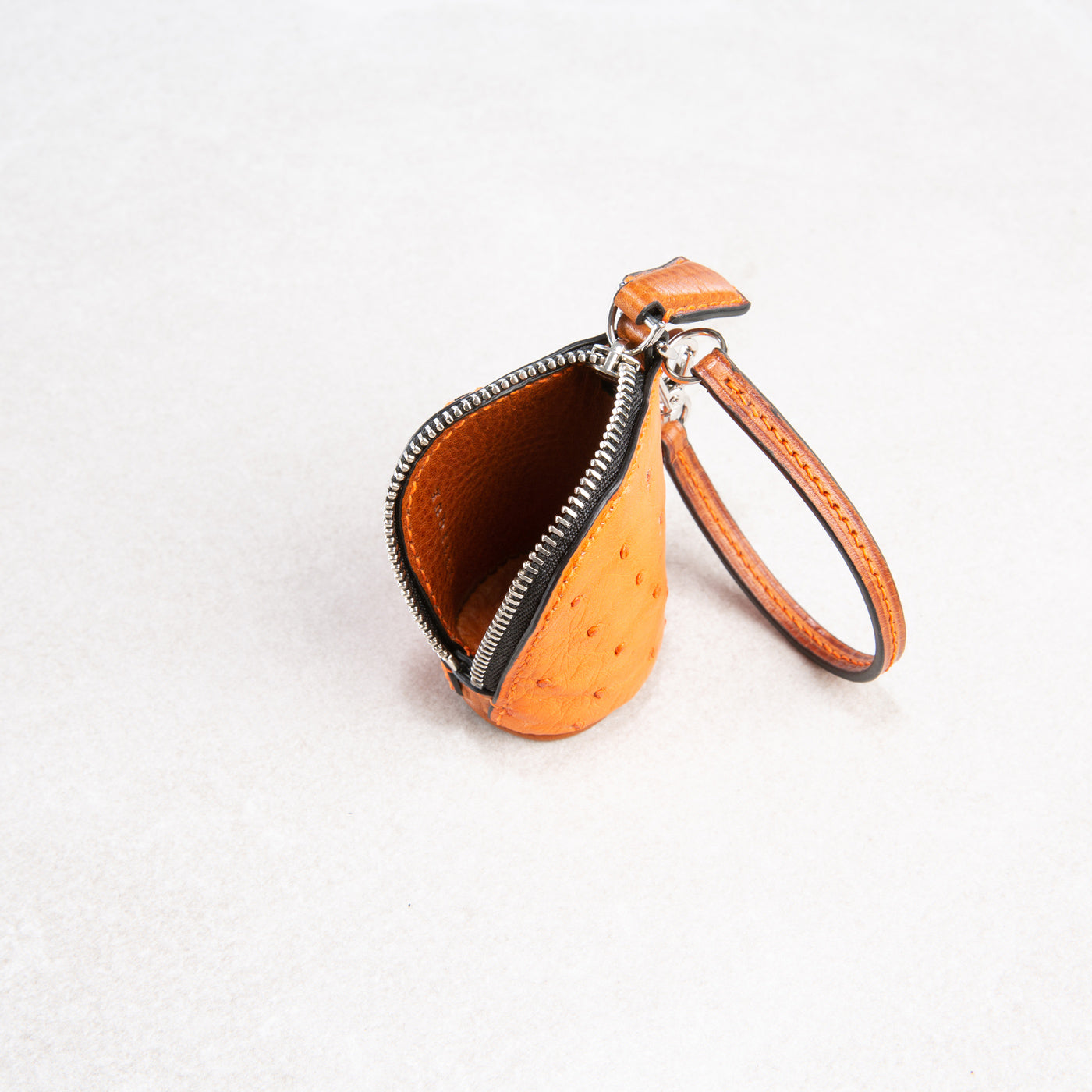 Pelle (small)
