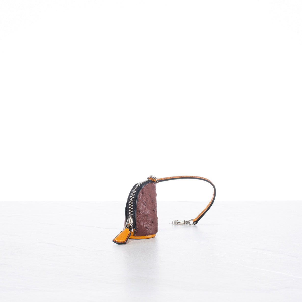 Pelle (small)