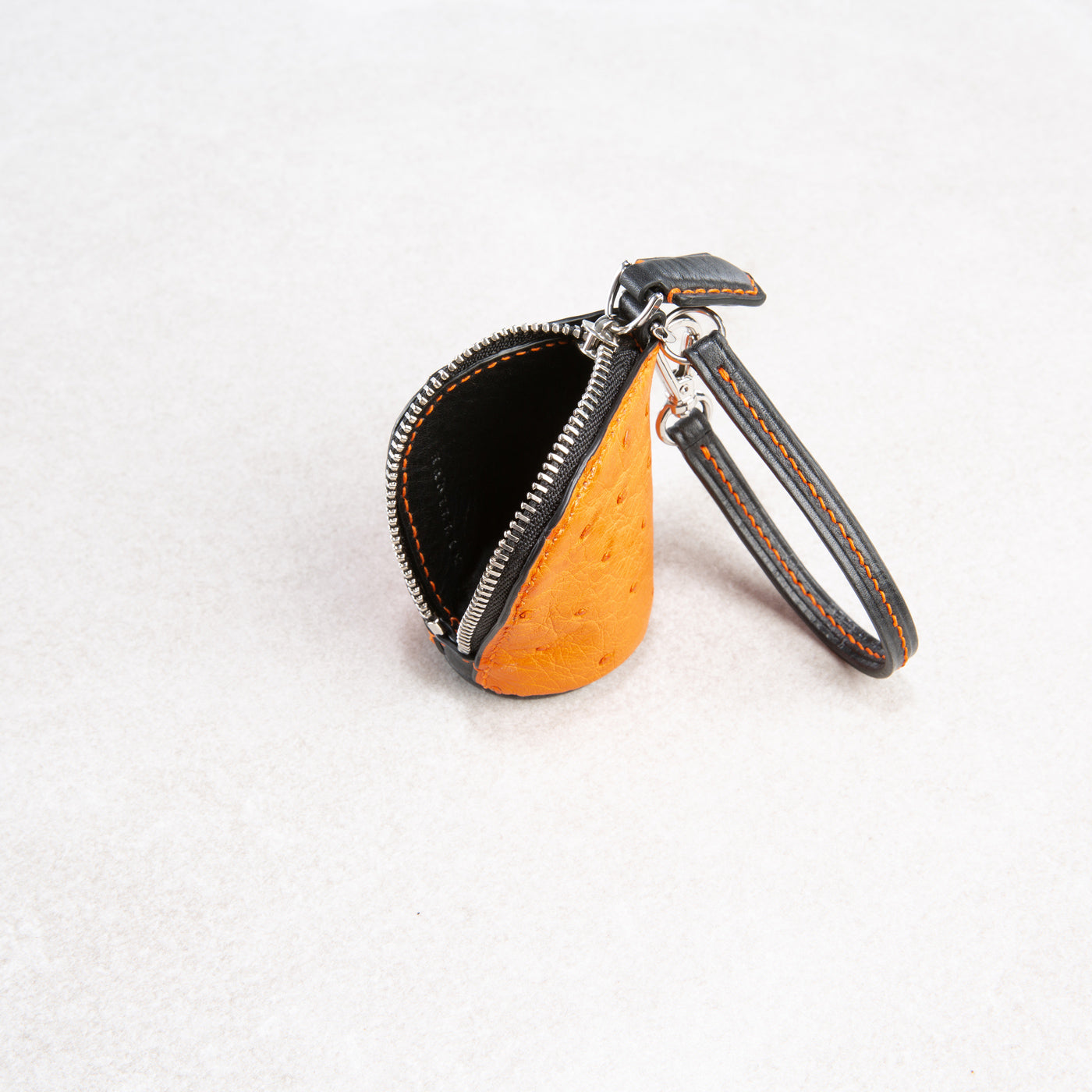 Pelle (small)