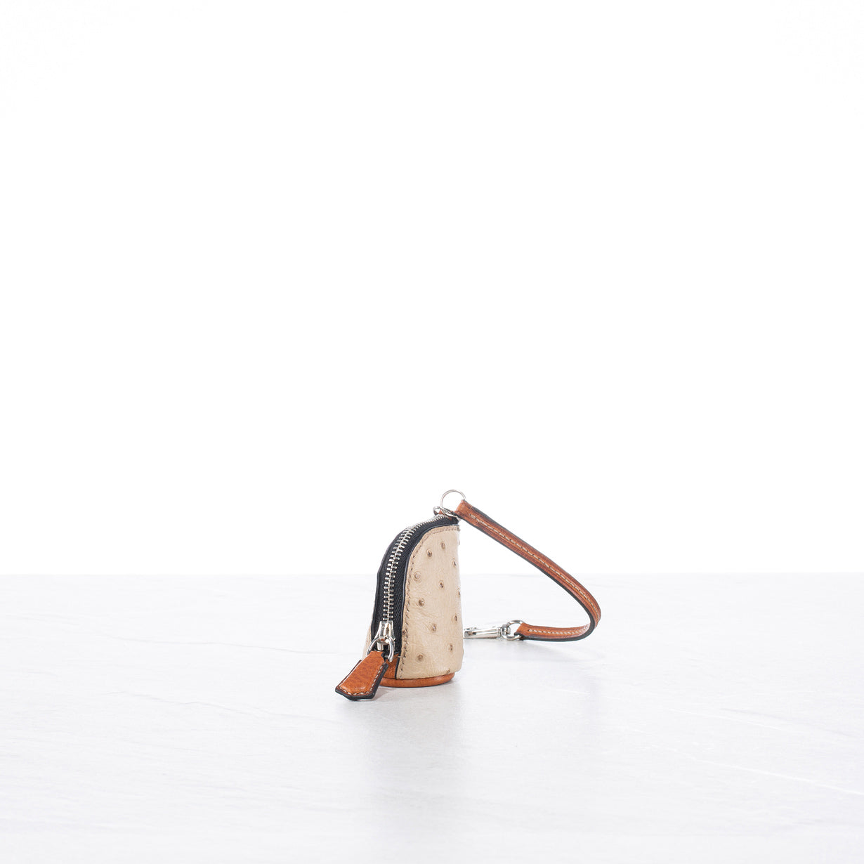 Pelle (small)