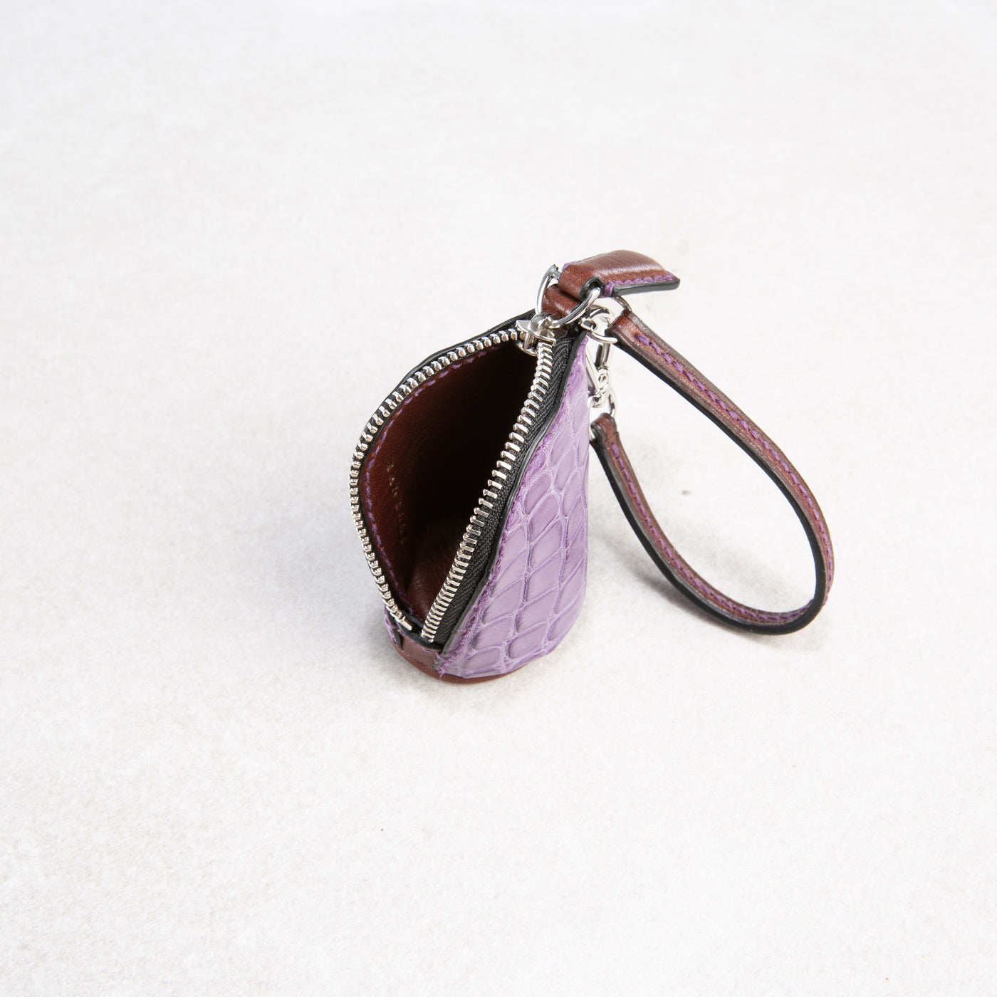 Pelle (small)
