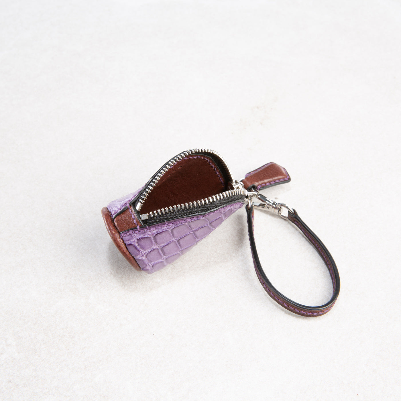Pelle (small)
