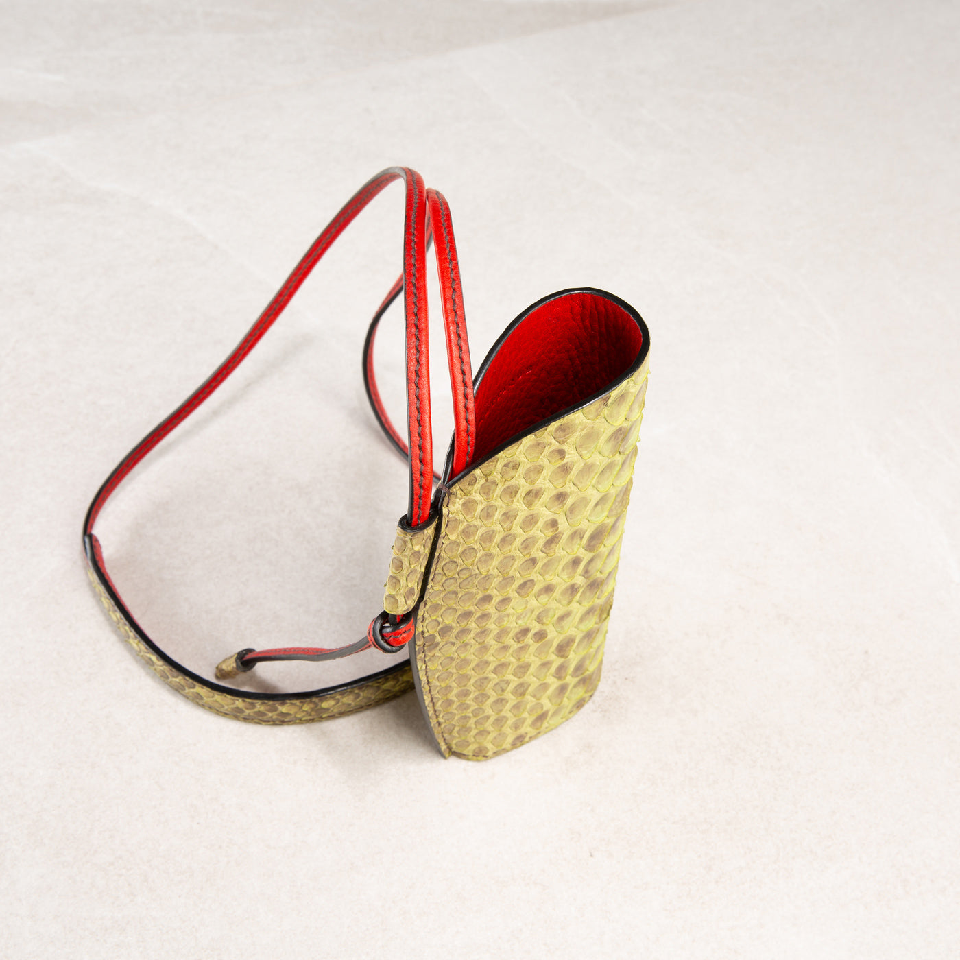 Karelle glasses envelope