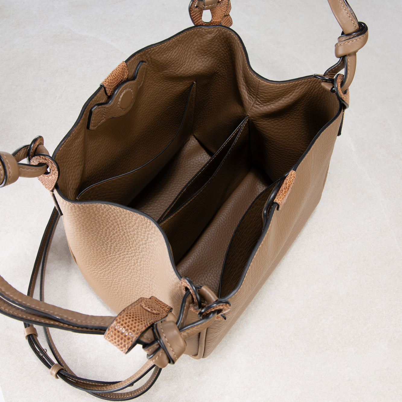 Vetra Bucket