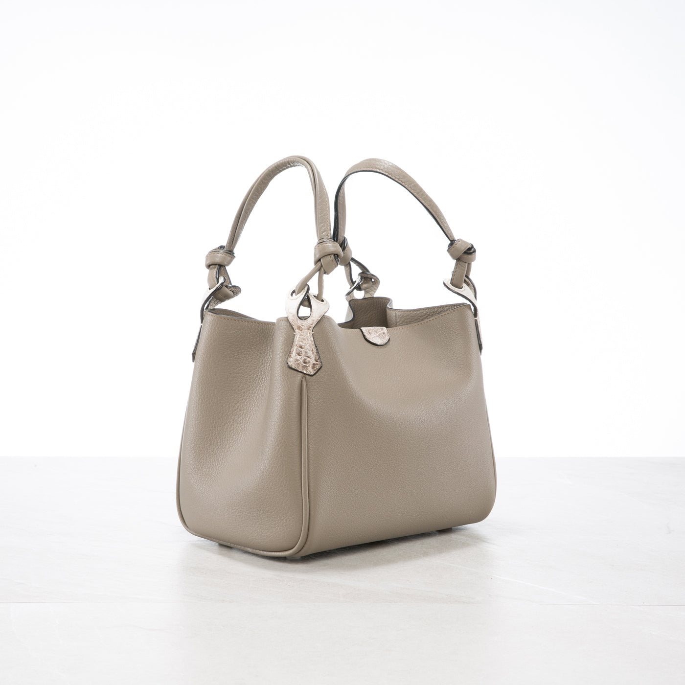 Vetra Bucket