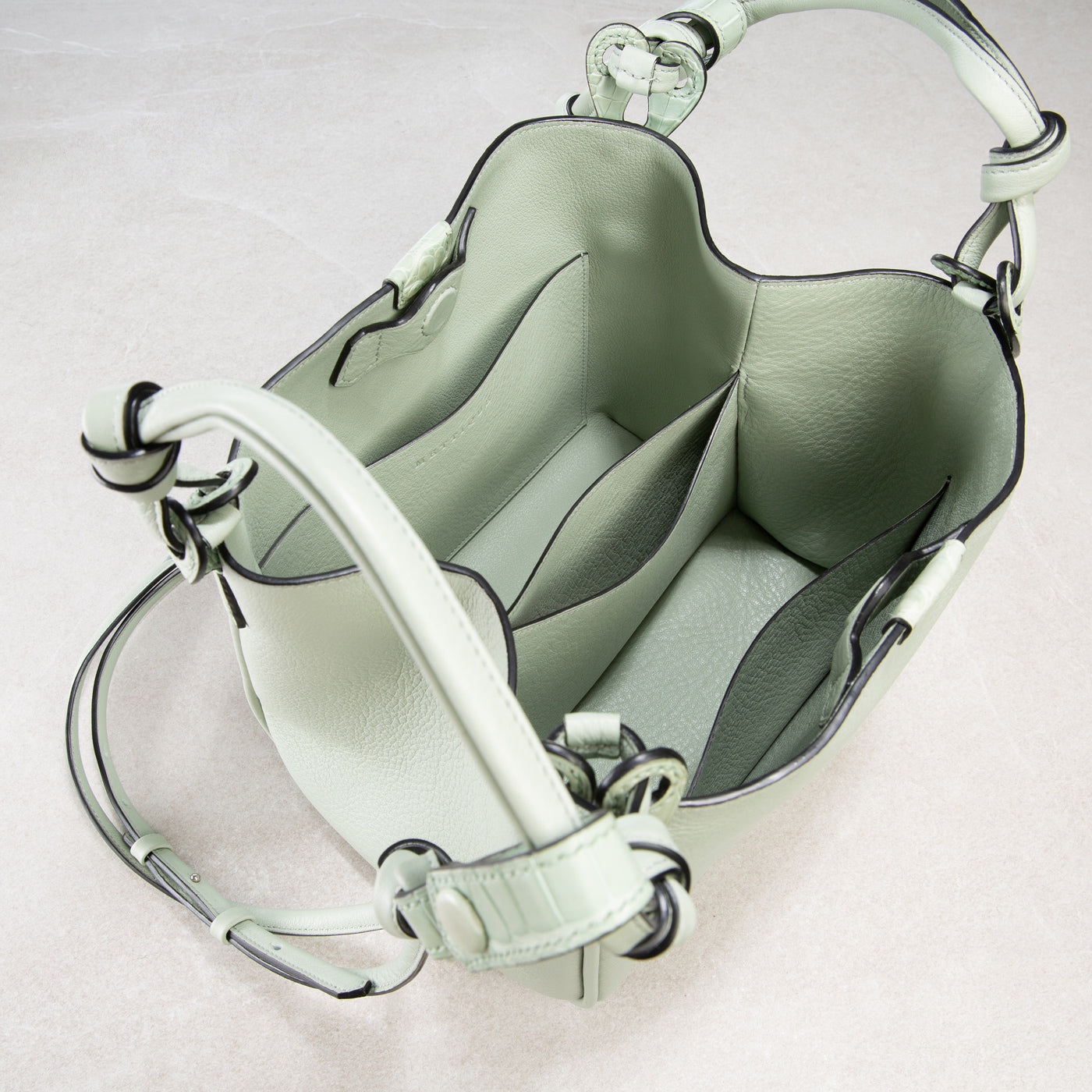 Vetra Bucket