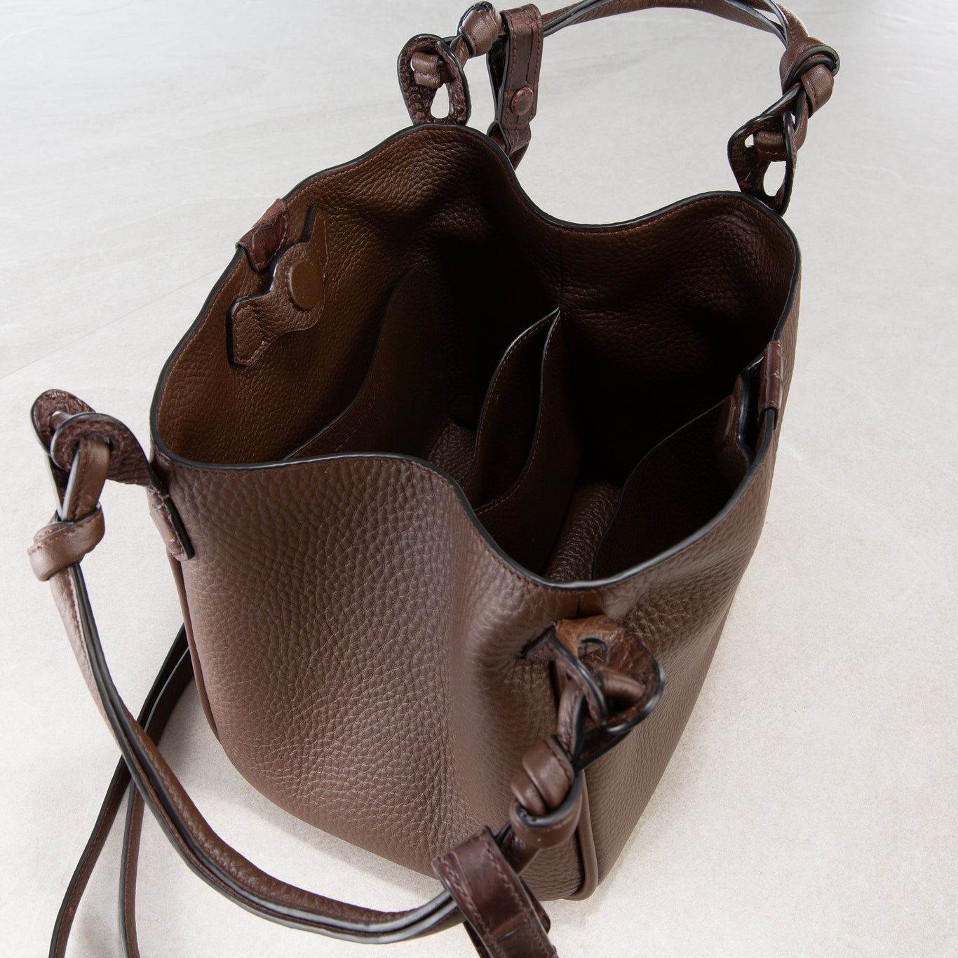Vetra Bucket
