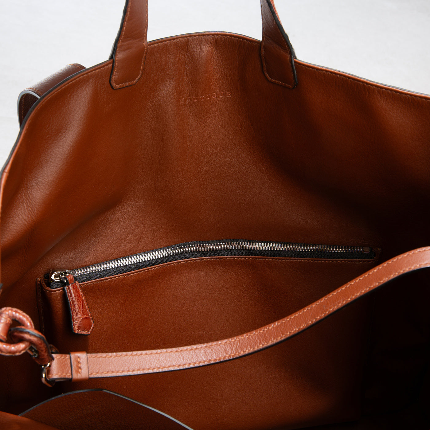 Qapri soft tote