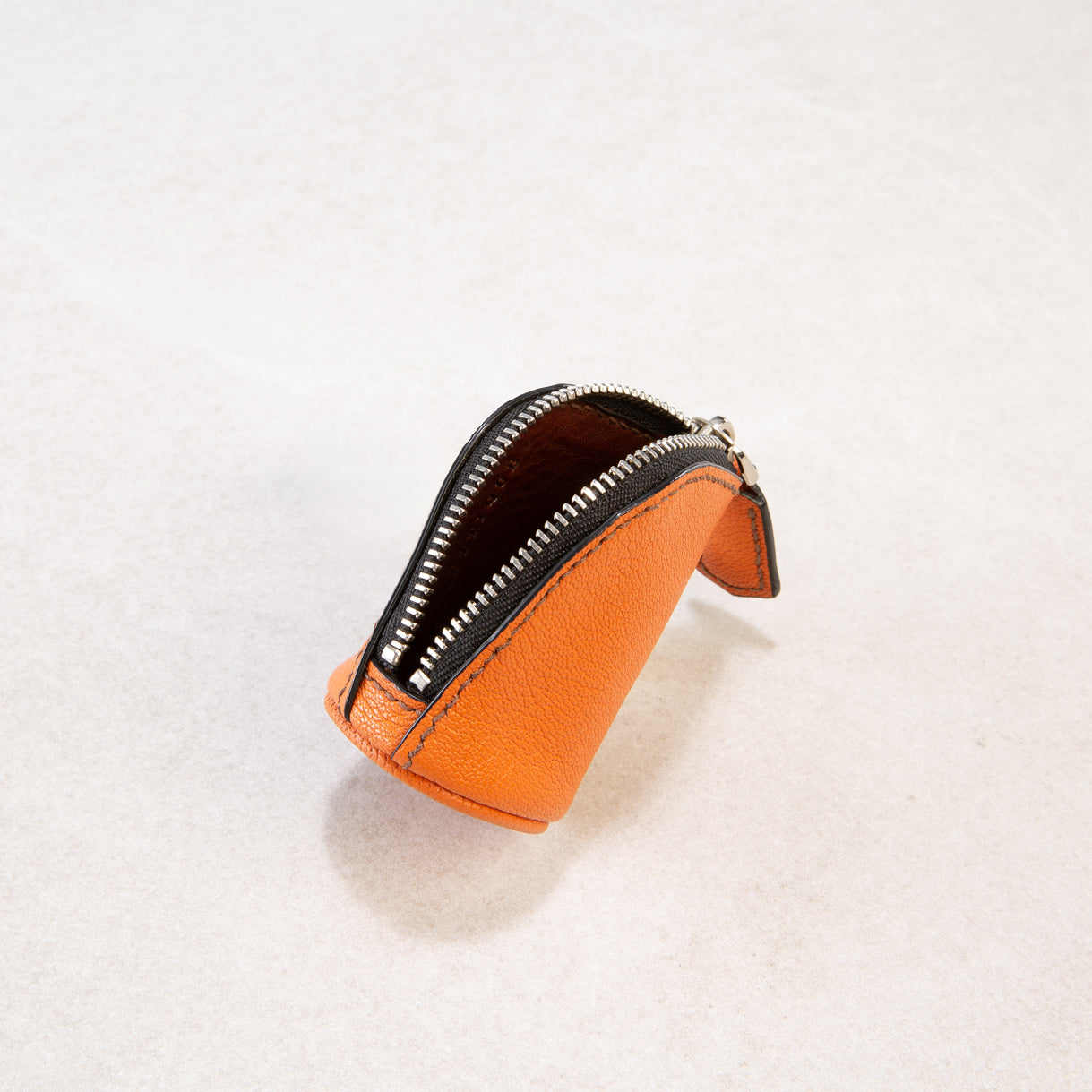 Pelle (small)