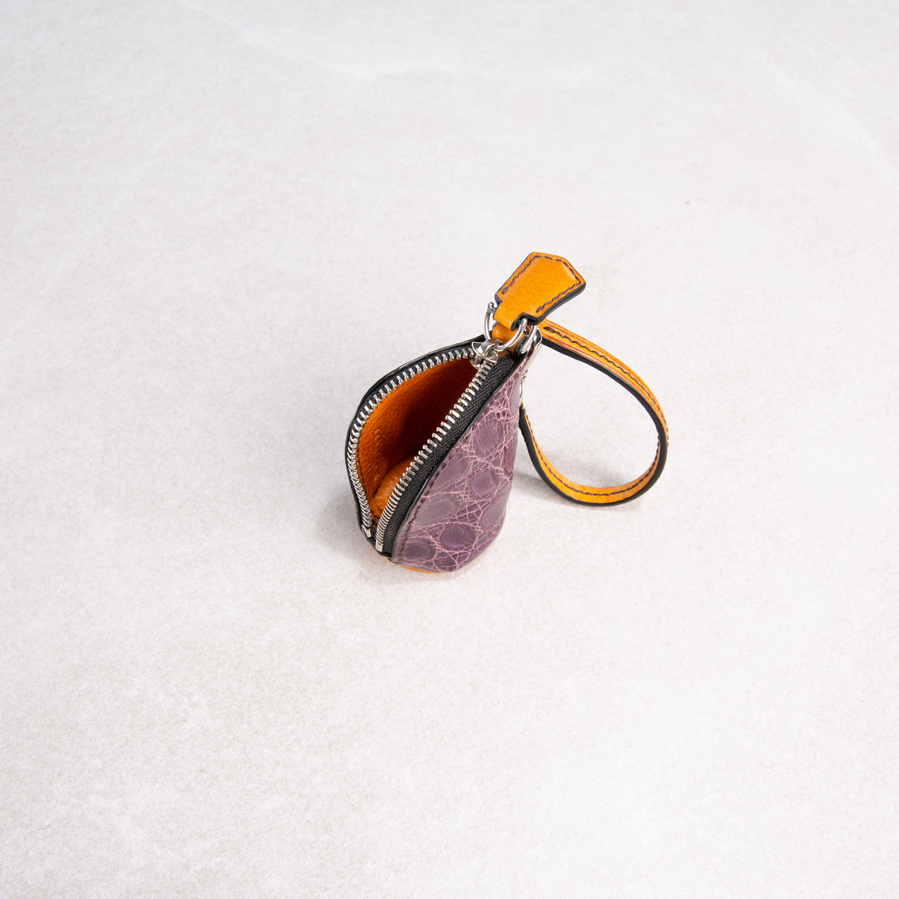 Pelle (small)