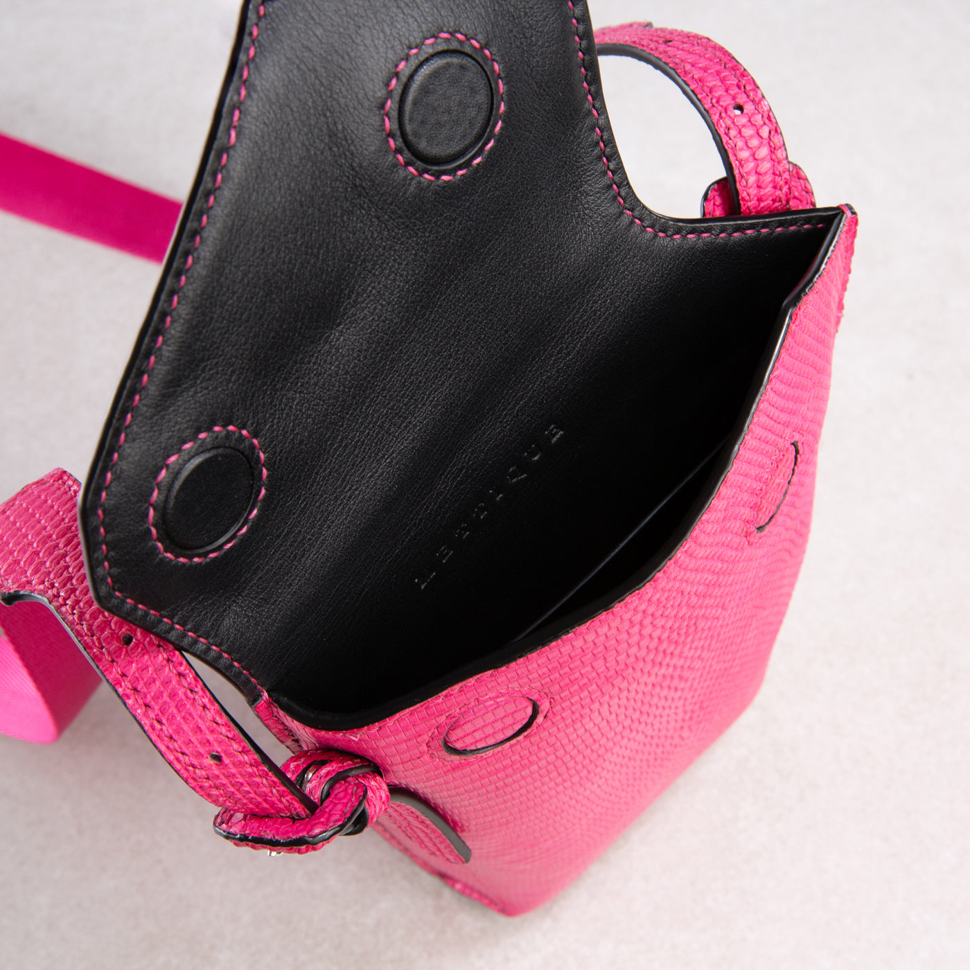 Quint phone bag