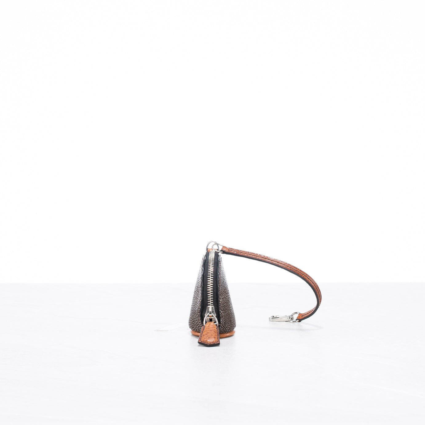 Pelle (small)
