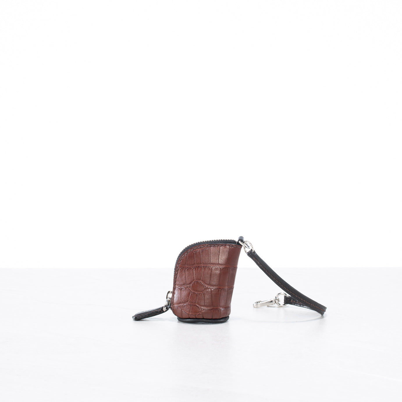 Pelle (small)