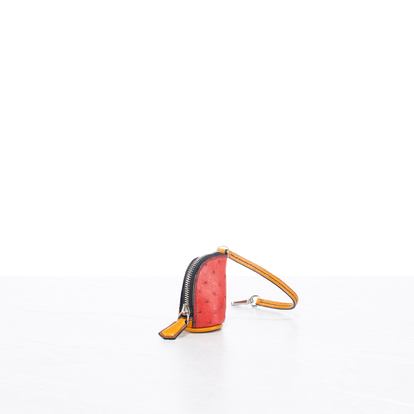 Pelle (small)