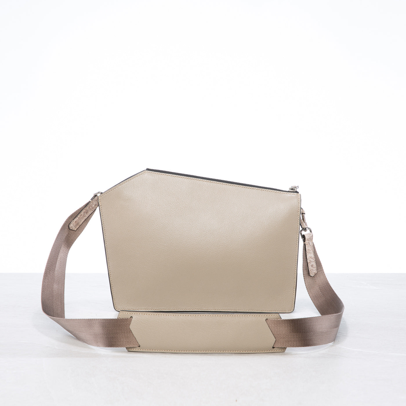 Pochette Q