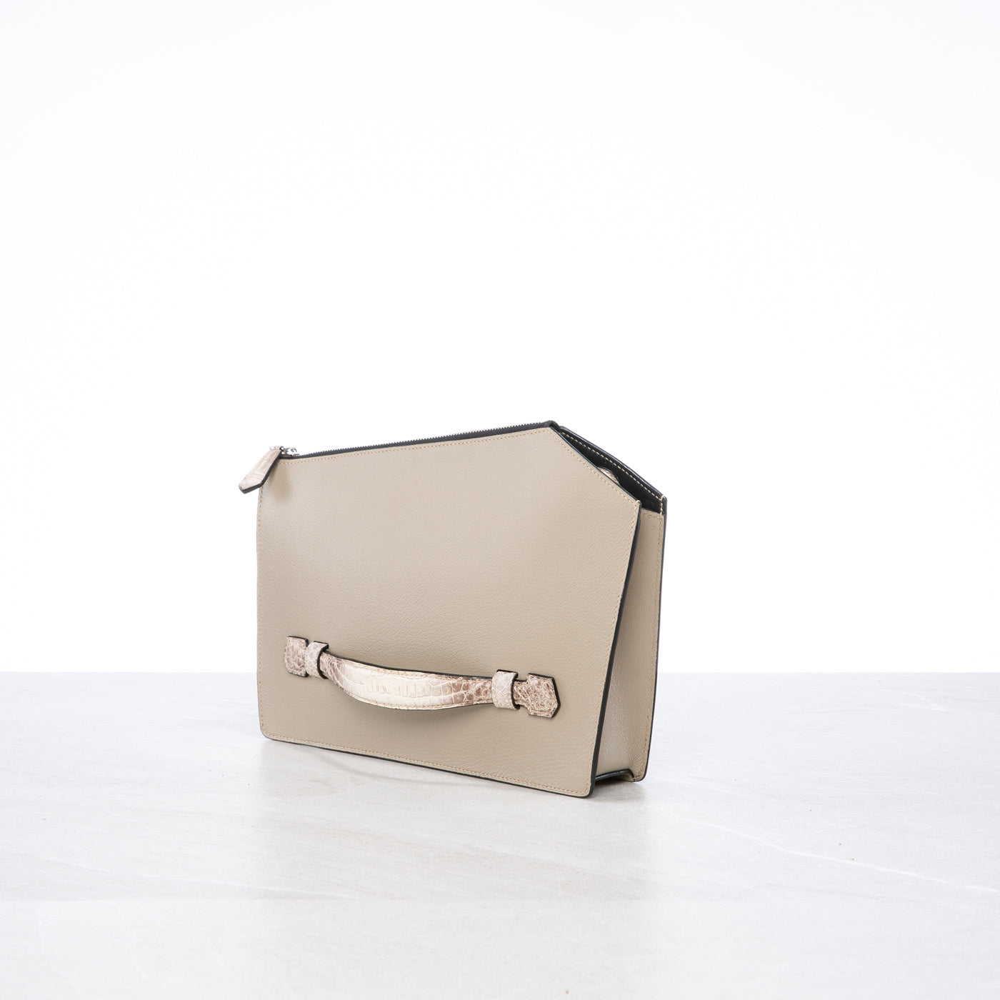Pochette Q