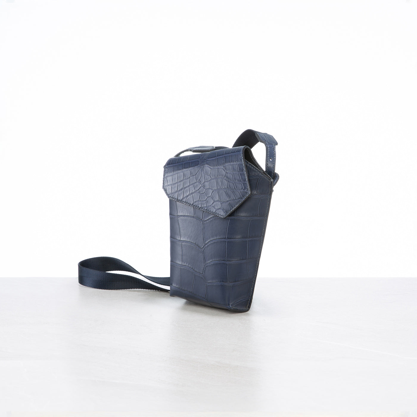 Bespoke Quint phone bag