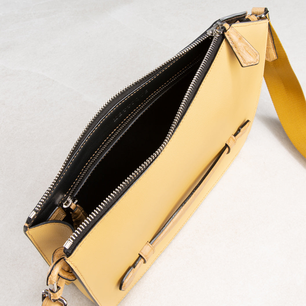 Pochette Q