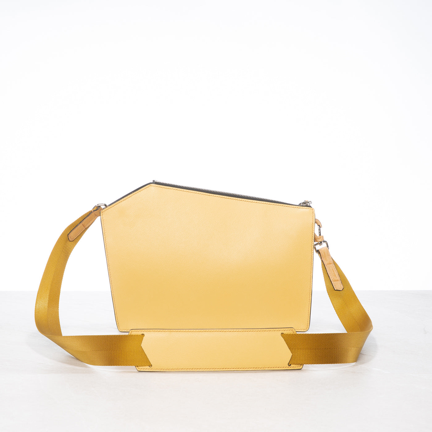Pochette Q