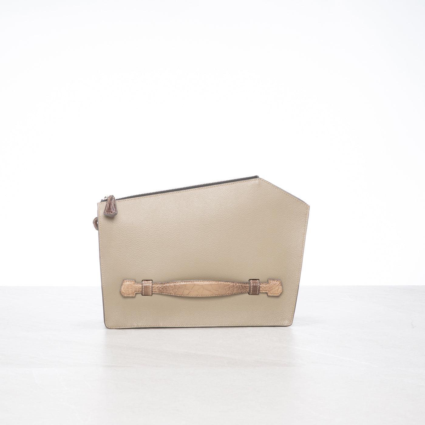 Pochette Q