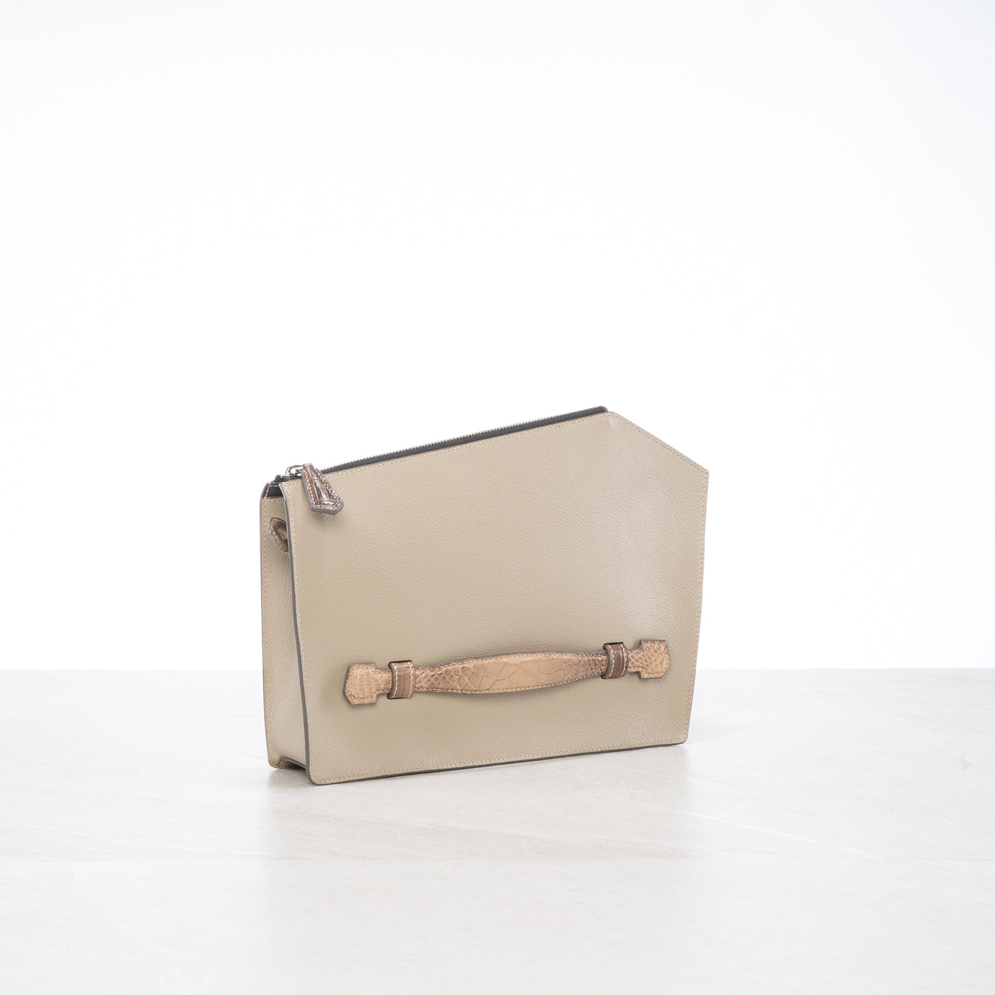 Pochette Q