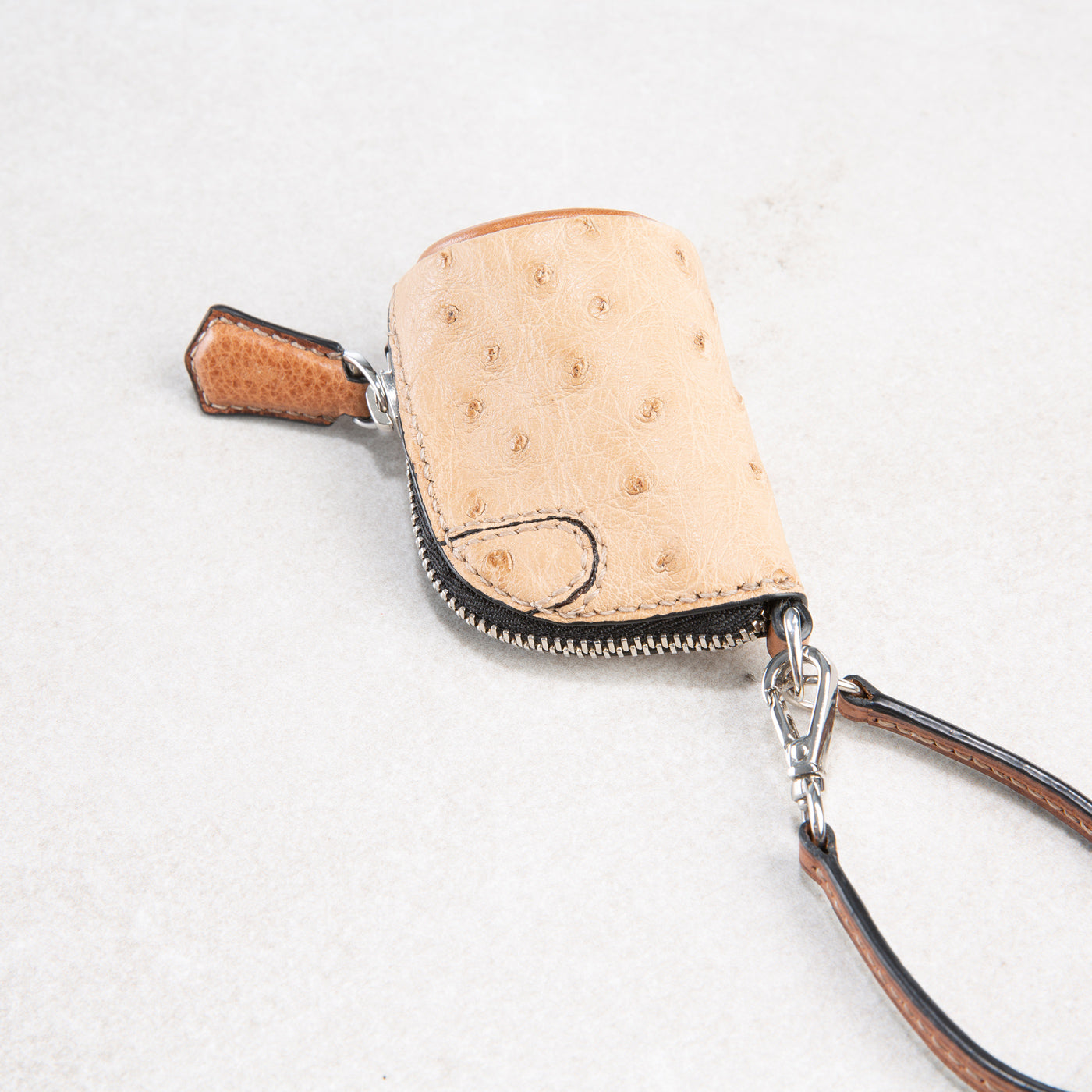 Pelle (small)