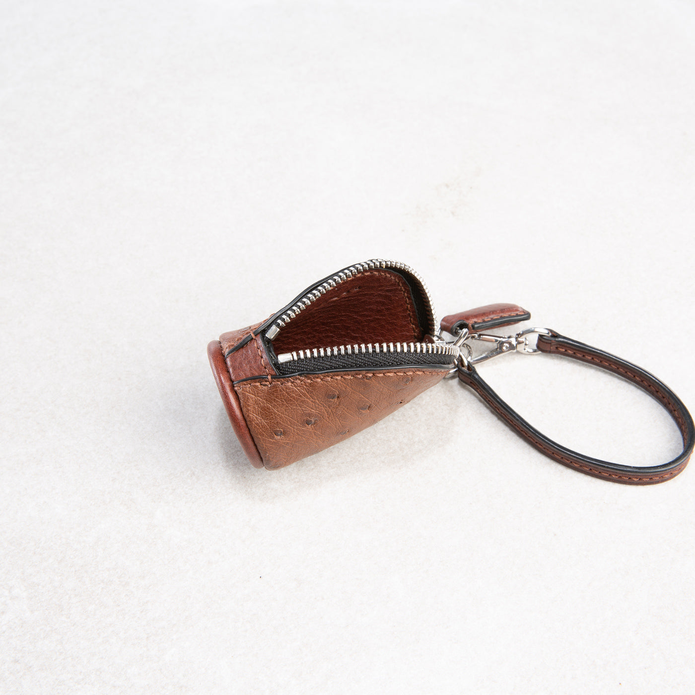 Pelle (small)