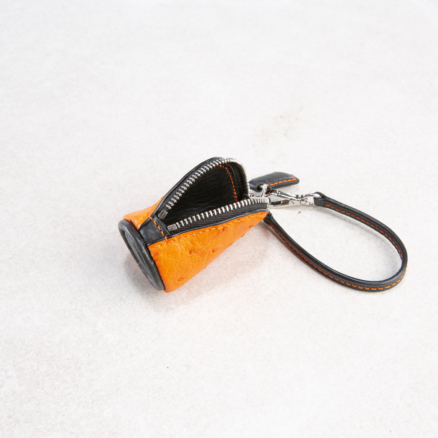 Pelle (small)