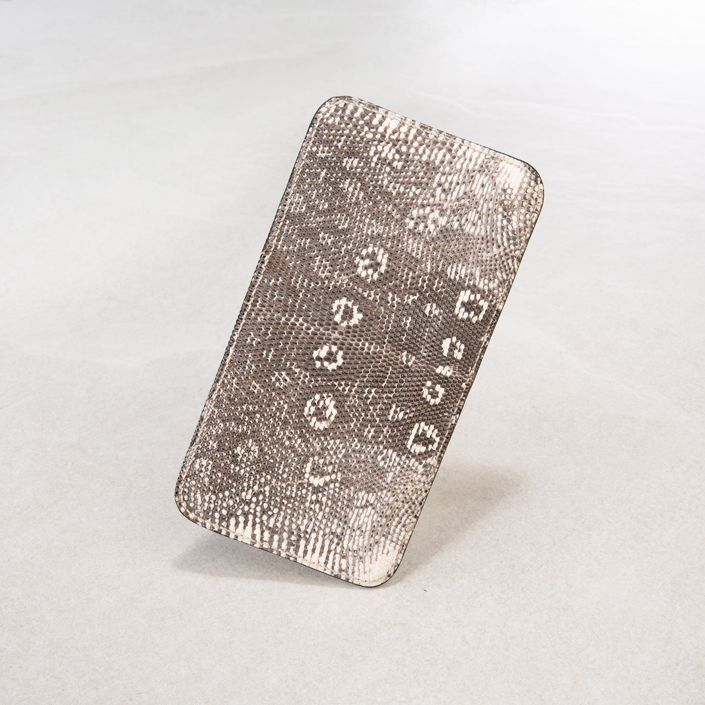 Half-wallet (large)