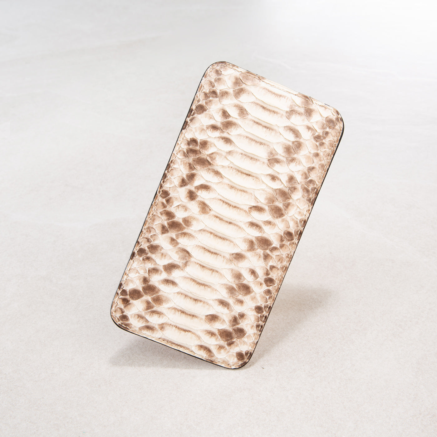 Half-wallet (large)
