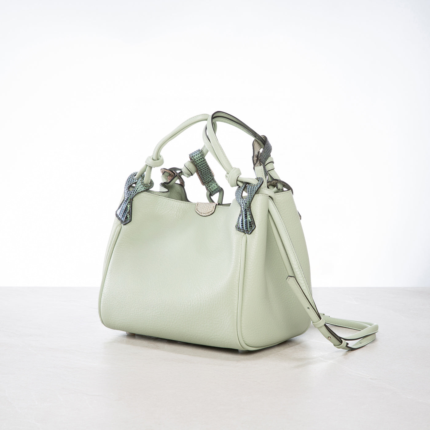 Vetra Bucket