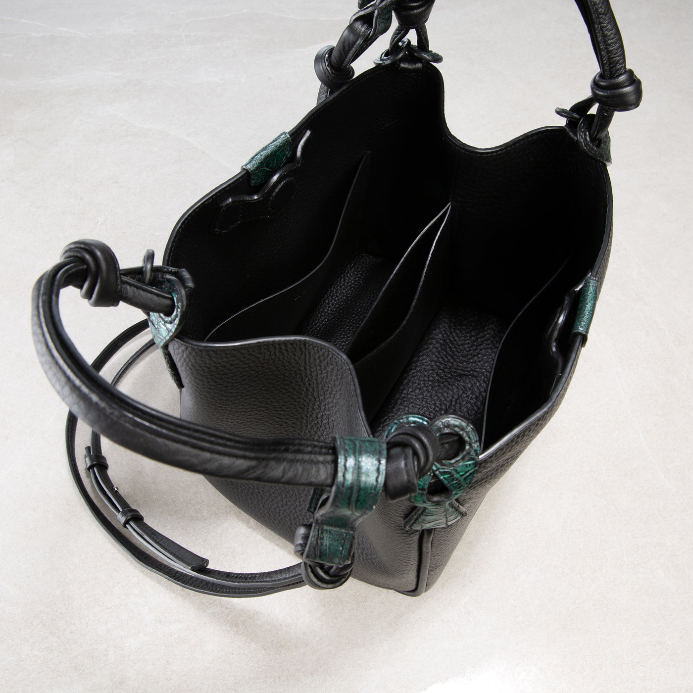 Vetra Bucket