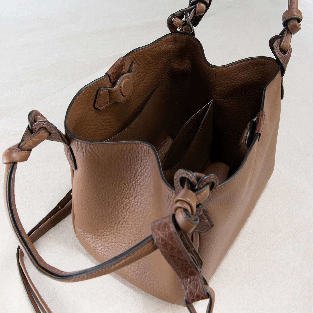 Vetra Bucket