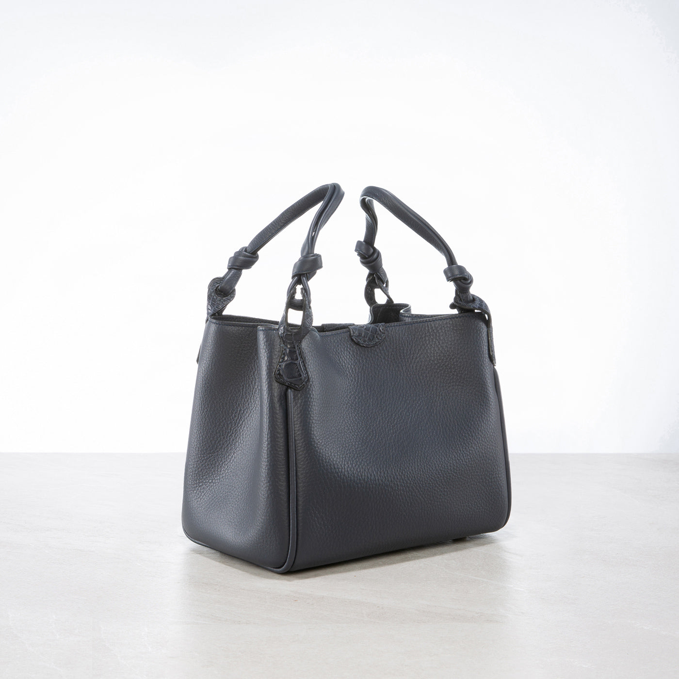 Vetra Bucket