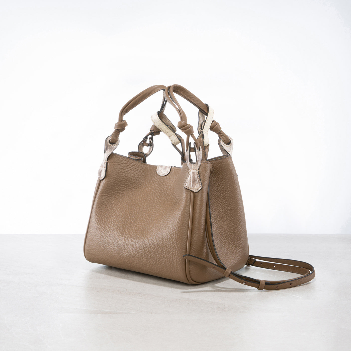 Vetra Bucket