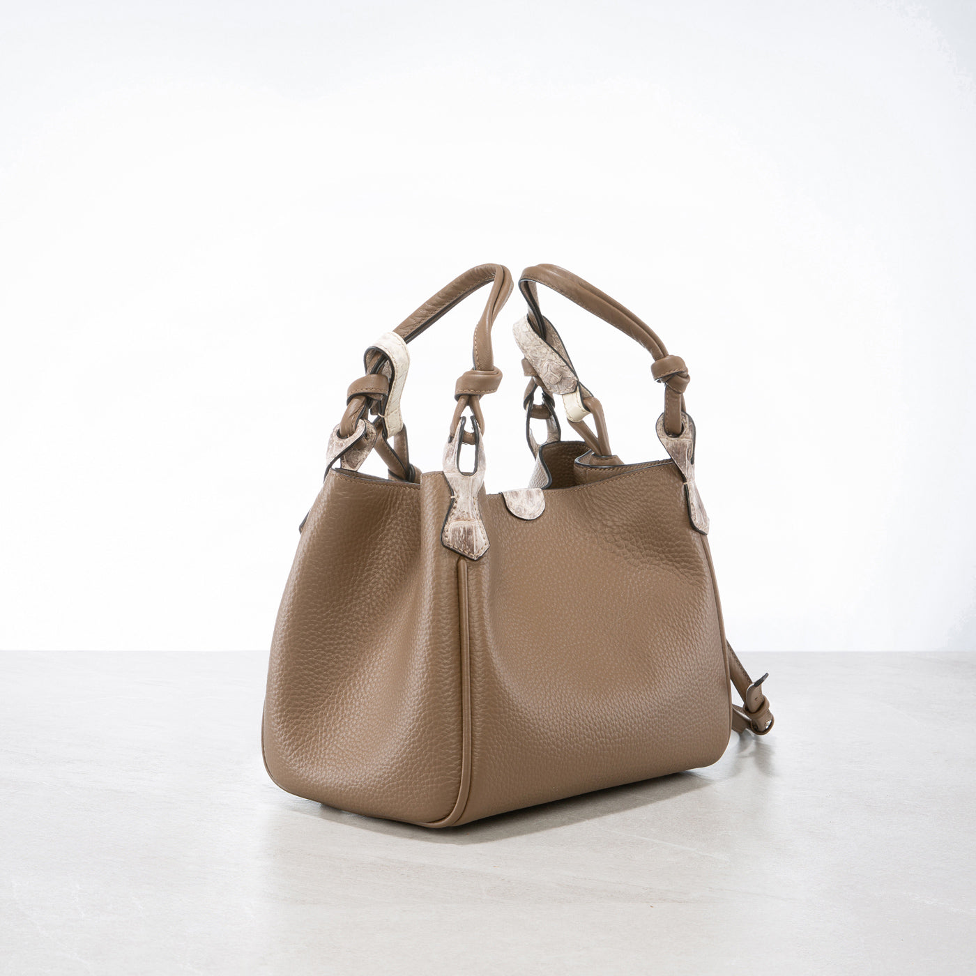 Vetra Bucket