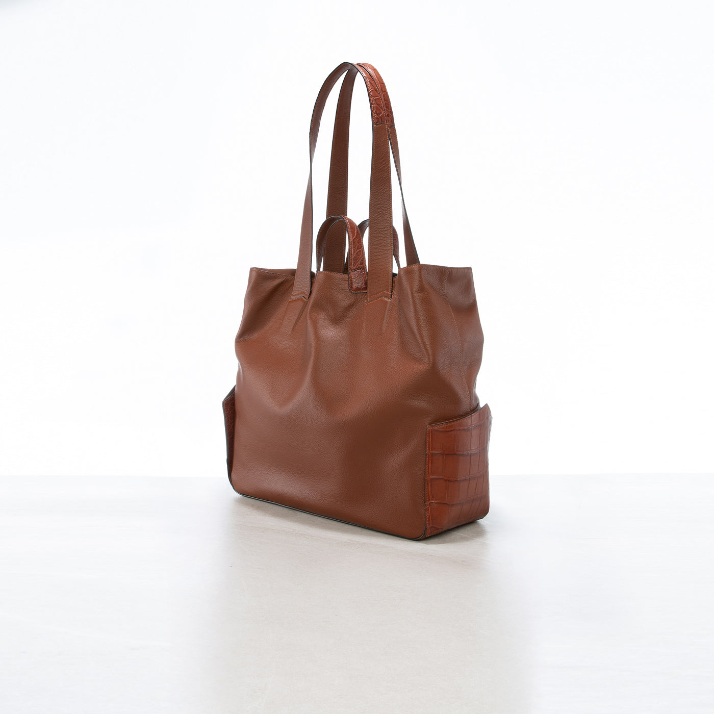 Qapri soft tote