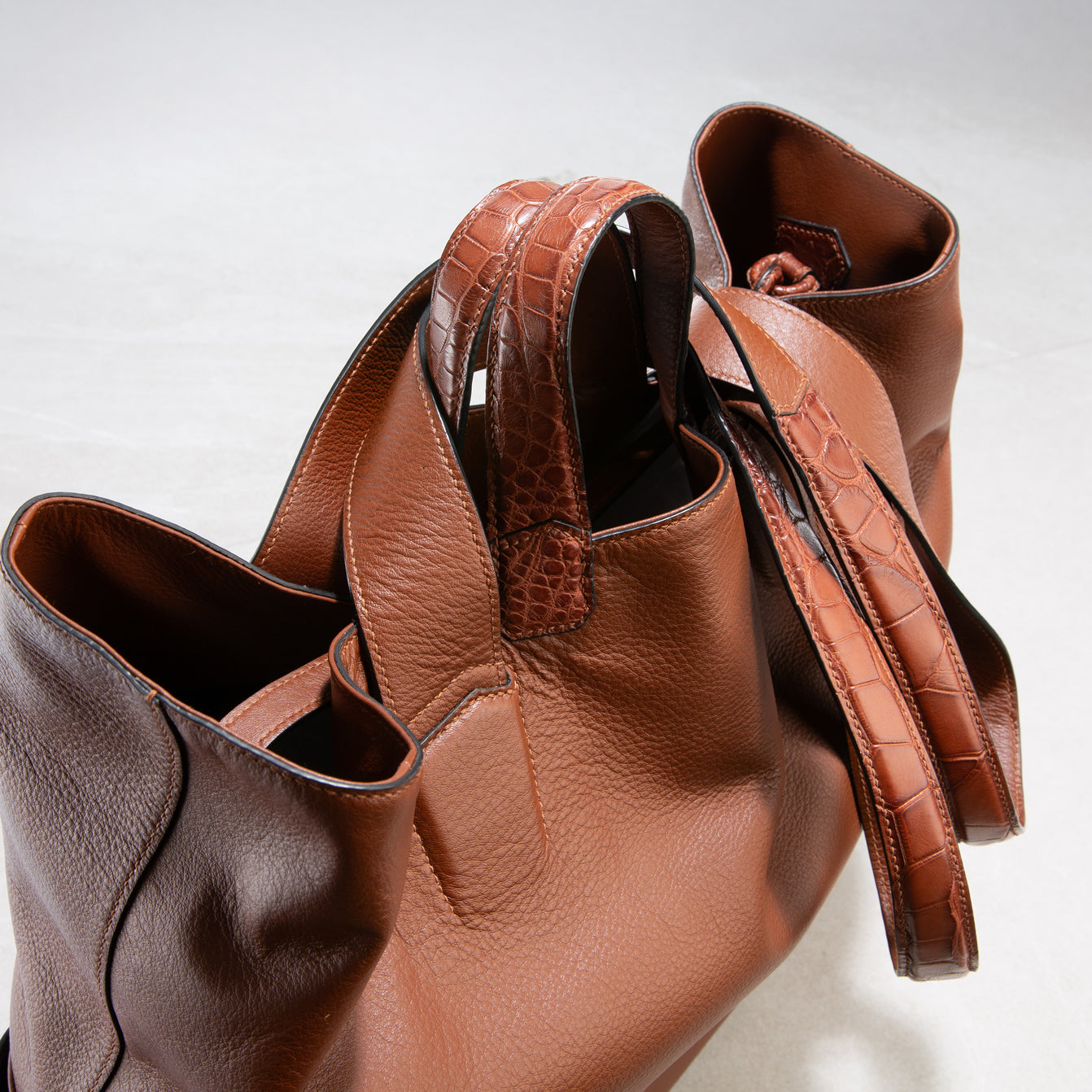 Qapri soft tote