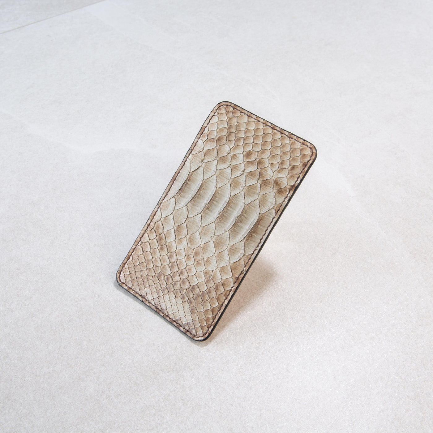Half-wallet (medium)