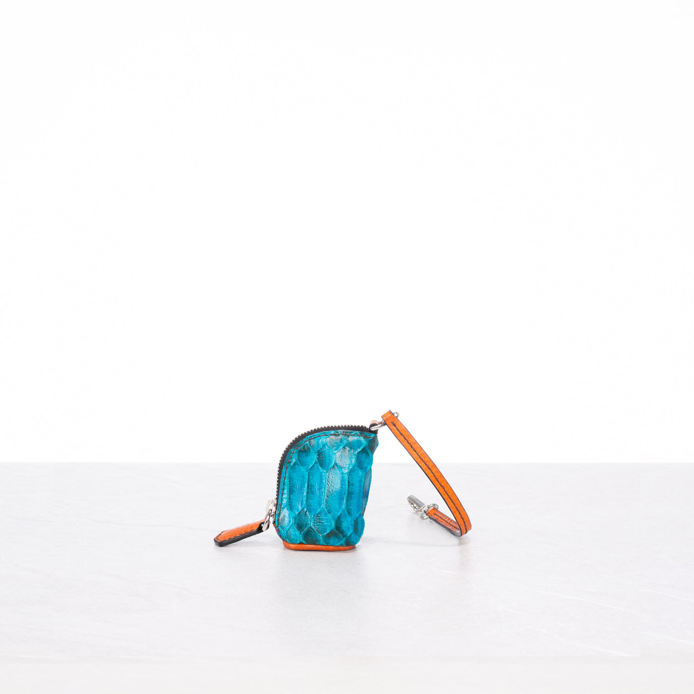 Pelle (small)