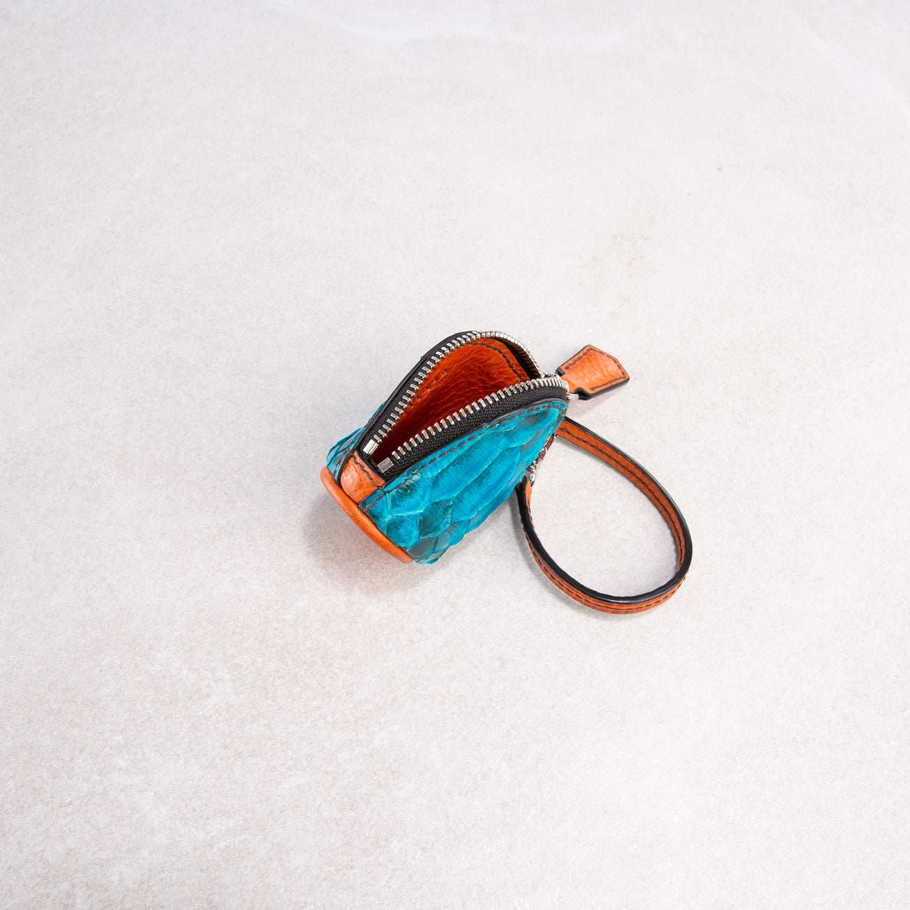 Pelle (small)