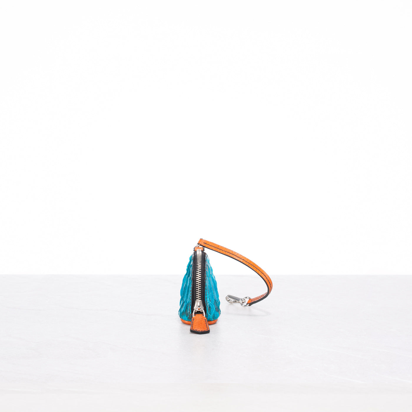 Pelle (small)